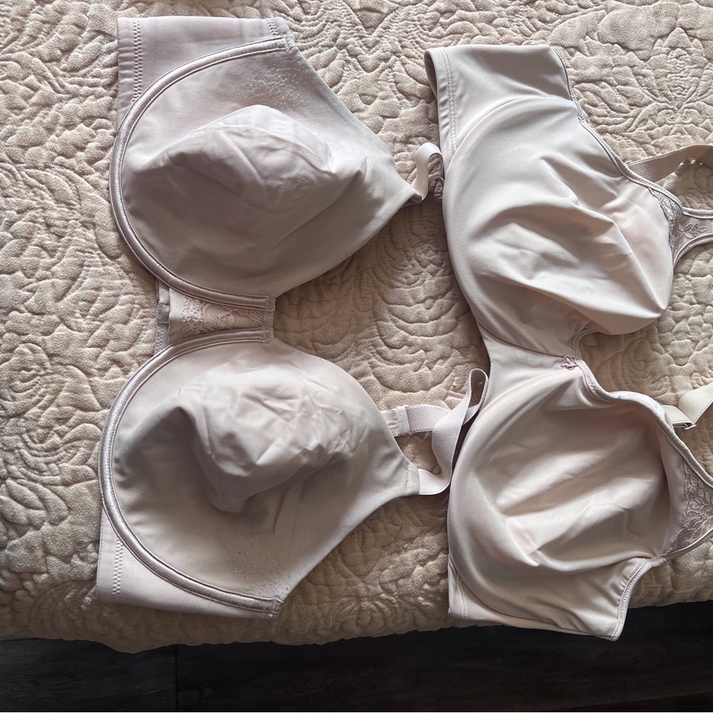 Bundle of 2 *EUC* Elegant Cream & White Women's Bra Set